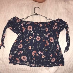american eagle off the shoulder top